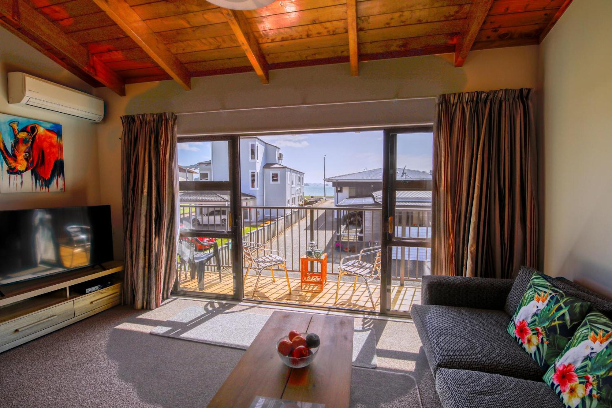 Blue Marlin Apartments Whitianga Exterior foto